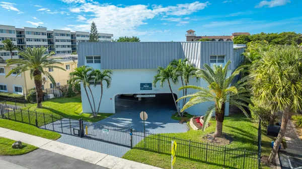$4,500 | 961 South Ocean Drive, Unit 302, Deerfield Beach, FL 33441