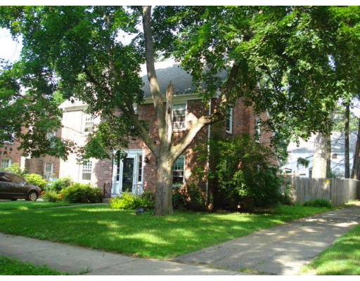 45 Rencelau Street Springfield, MA 01118 - Photo 8 of 12