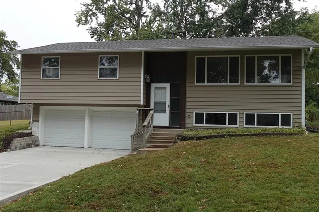 $294,950 | 6922 Northwest 77th Terrace, Kansas City, MO 64152