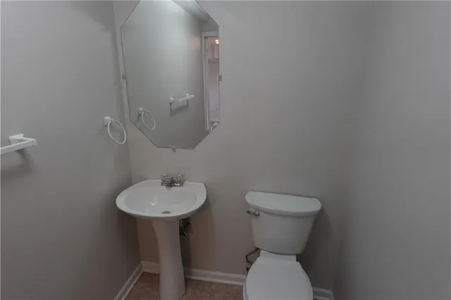 $289,950 | 6922 Northwest 77th Terrace, Kansas City, MO 64152