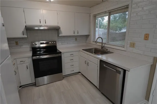 $294,950 | 6922 Northwest 77th Terrace, Kansas City, MO 64152