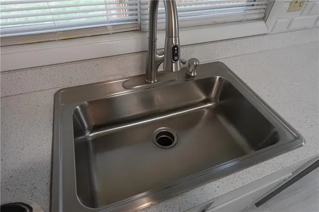 $294,950 | 6922 Northwest 77th Terrace, Kansas City, MO 64152