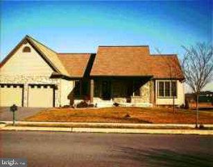 525 South Locust Street Lititz, PA 17543 - Photo 1 of 1