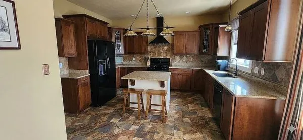 $799,000 | 7011 Sunrise Lane, McDonald, PA 15057
