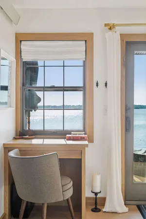 $4,995 | 5669 Hugo Road, St. Paul, MN 55110