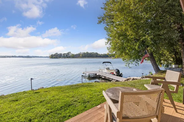 $4,995 | 5669 Hugo Road, St. Paul, MN 55110