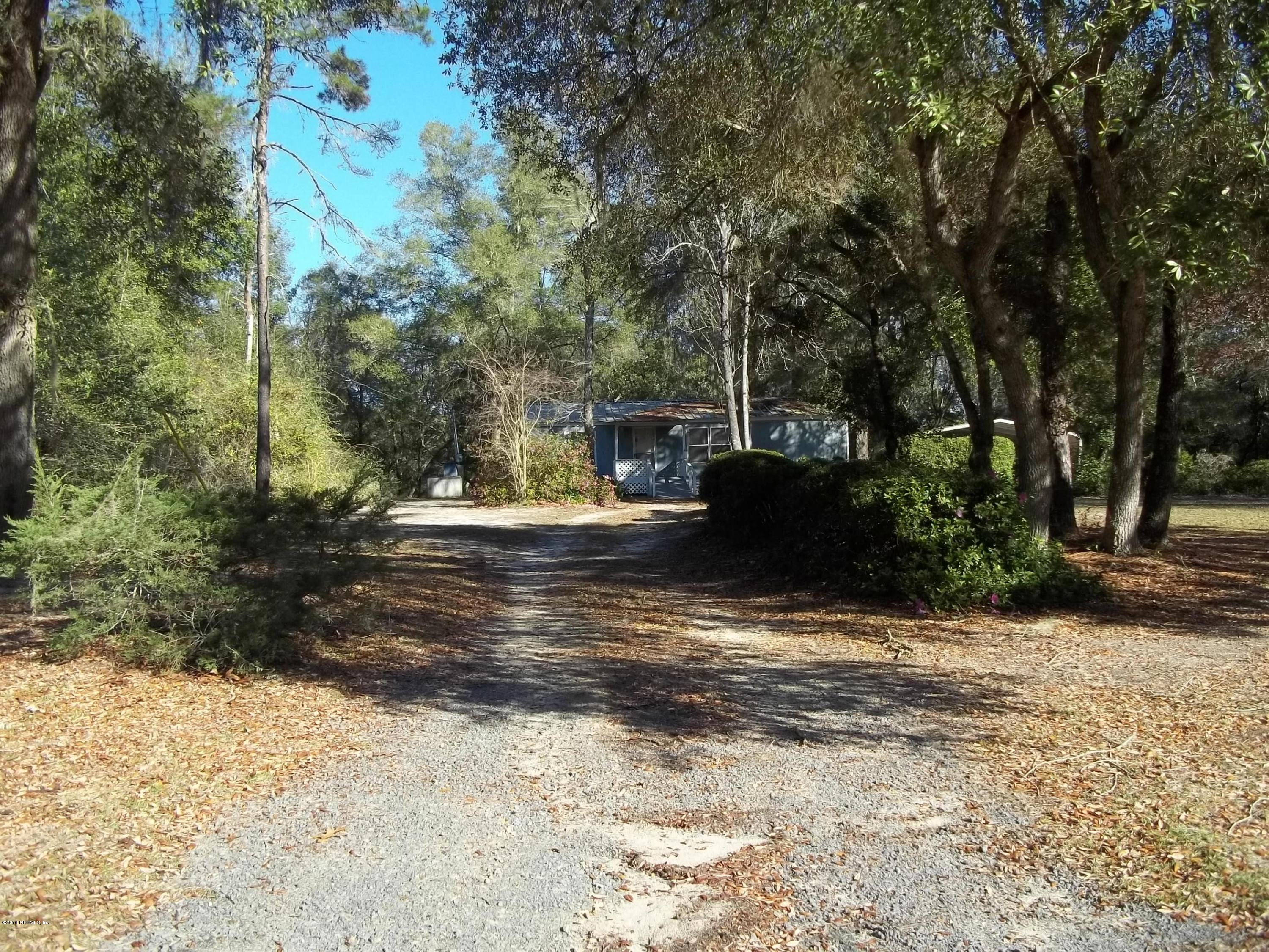 4704 Gadara Road Keystone Heights, FL 32656 - Photo 13 of 21 circular drive