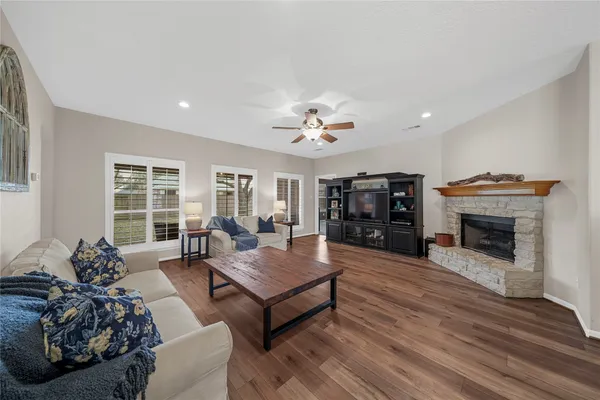 $355,000 | 3811 Doveswood Circle, Needville, TX 77461