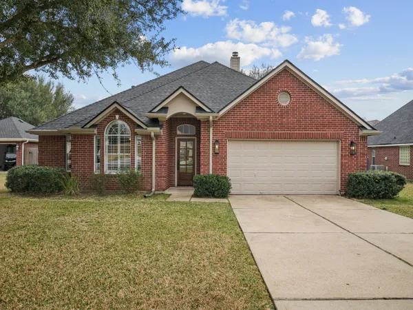 $355,000 | 3811 Doveswood Circle, Needville, TX 77461