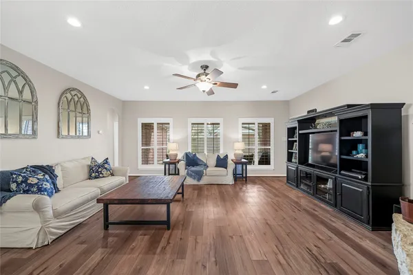 $355,000 | 3811 Doveswood Circle, Needville, TX 77461