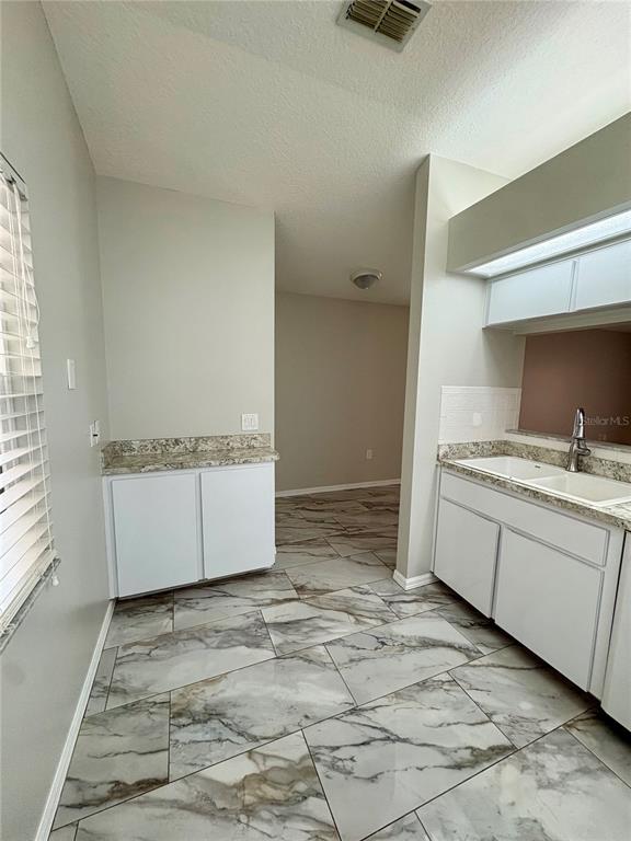9221 Estrada Place New Port Richey, FL 34655 - Photo 6 of 16