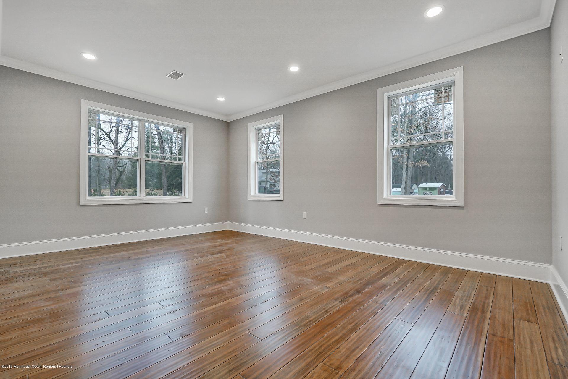 490 Freehold Road Jackson, NJ 08527 - Photo 8 of 32 8