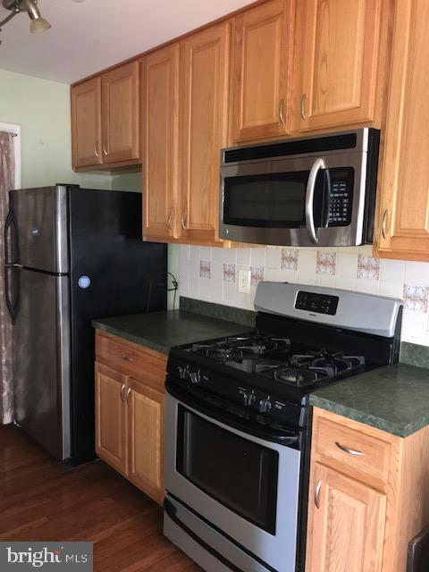 74 Ridgelawn Road, Unit A Reisterstown, MD 21136 - Photo 7 of 13 Stainless appliances!