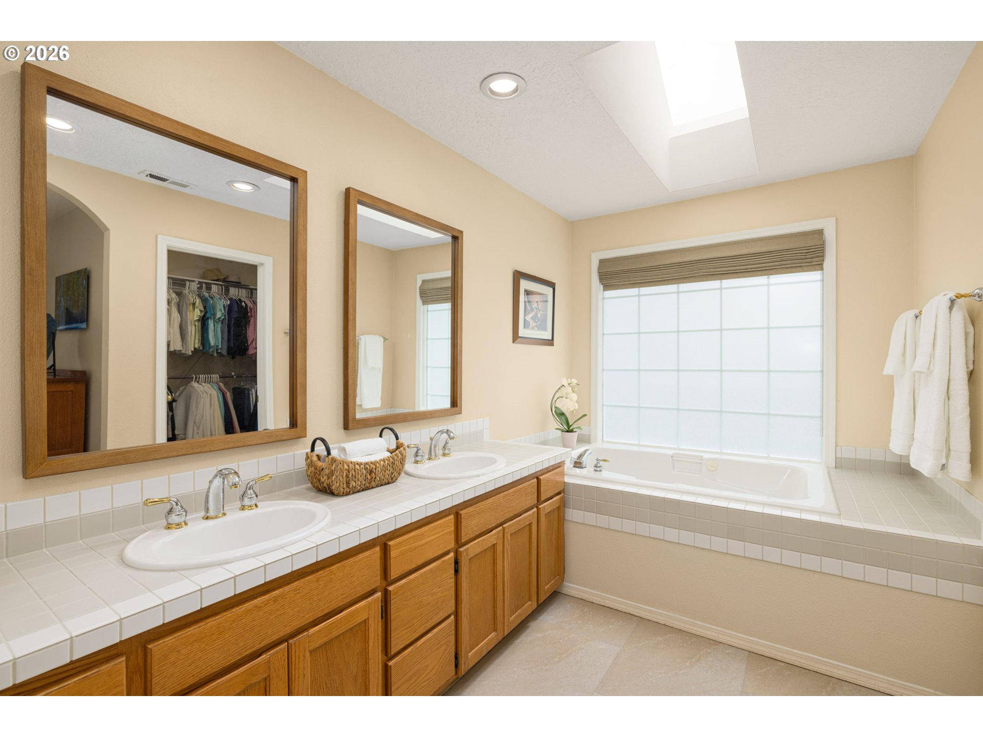 5324 Southwest Wichita Street Tualatin, OR 97062 - Photo 31 of 47 Owner's Suite Bathroom