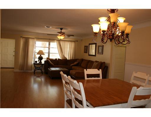 1389 Southwest 9th Avenue Boca Raton, FL 33486 - Photo 3 of 16 Additional Photo