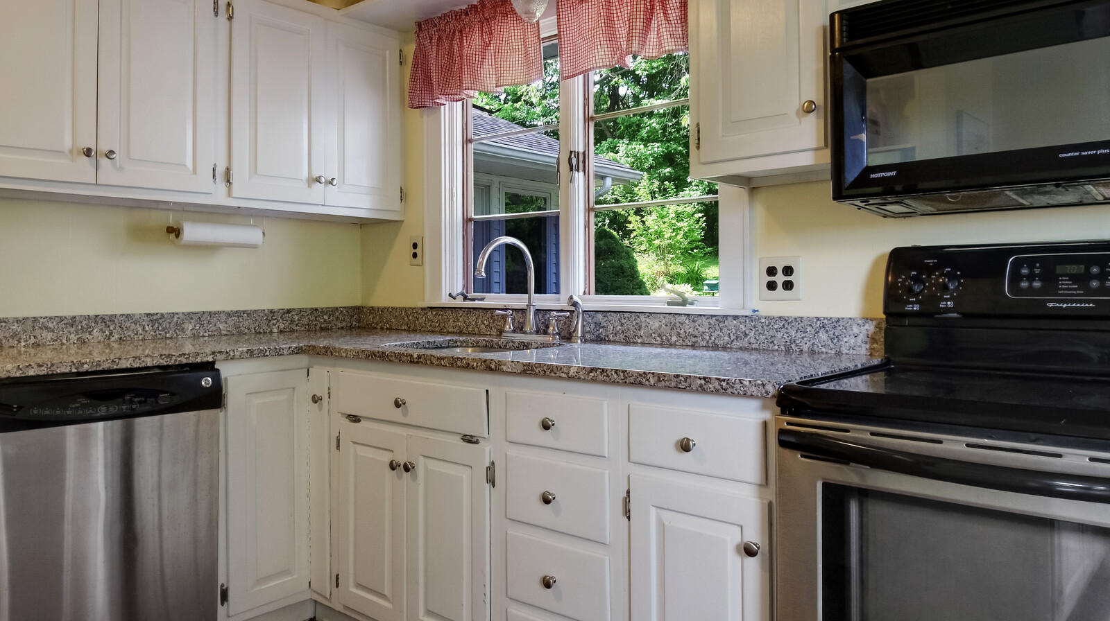 11 Mayflower Road Hallowell, ME 04347 - Photo 5 of 57 55_DJI_0098_DxO_mls