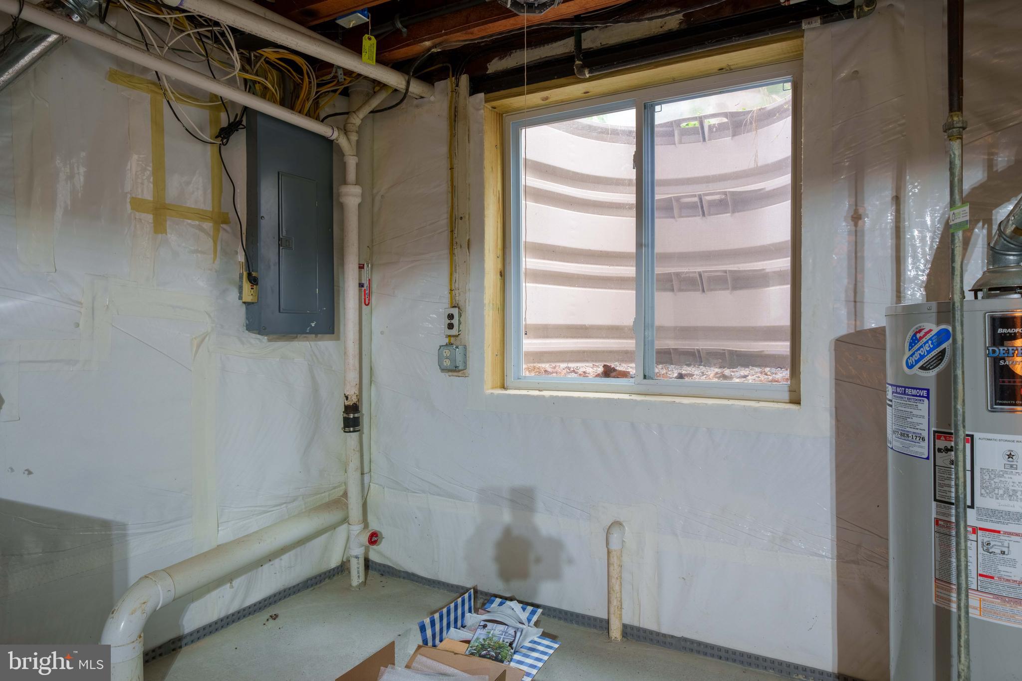 248 Potomac Road Wilmington, DE 19803 - Photo 22 of 29 Egress Window