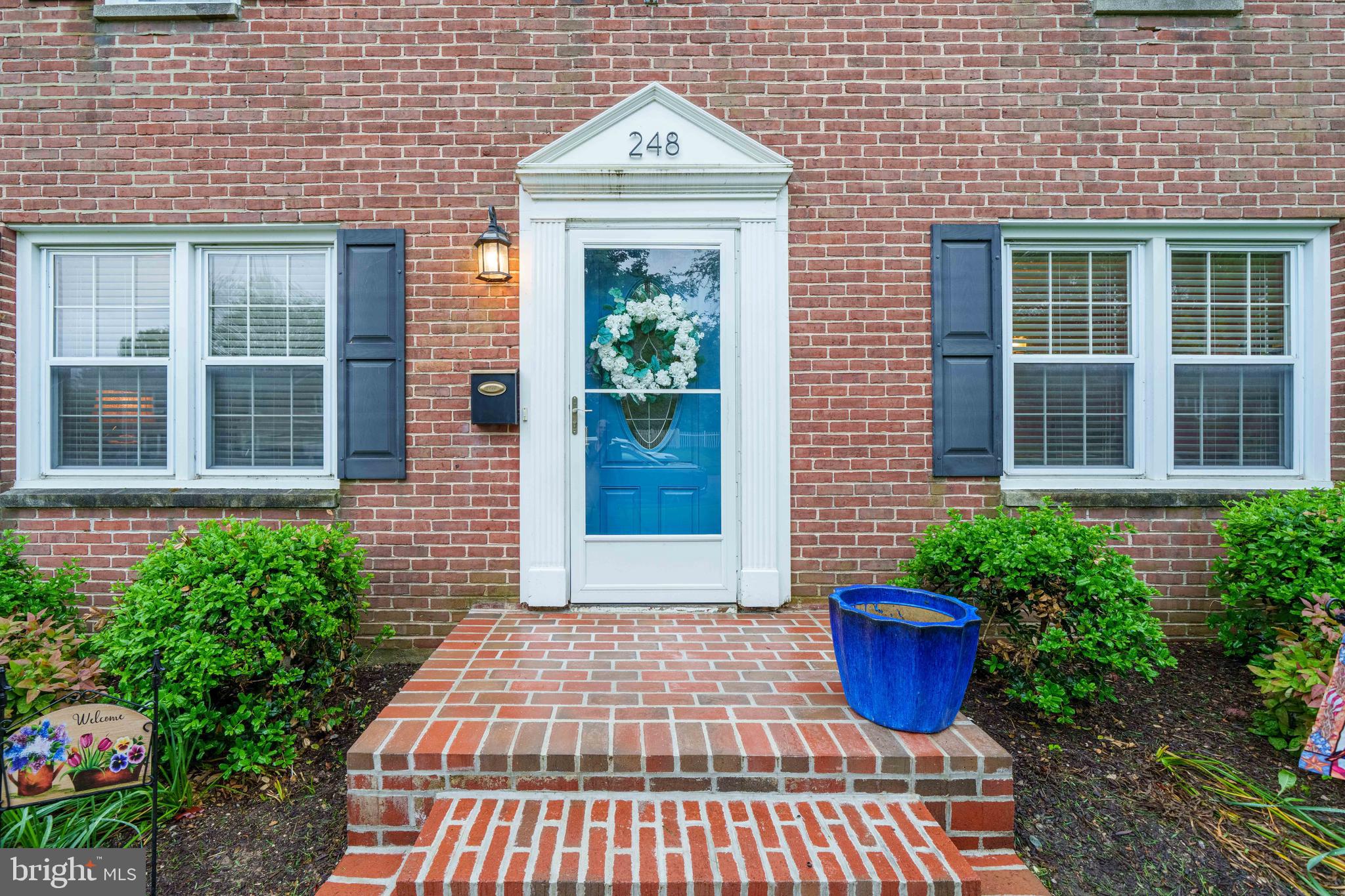 248 Potomac Road Wilmington, DE 19803 - Photo 3 of 29 Brick Entry