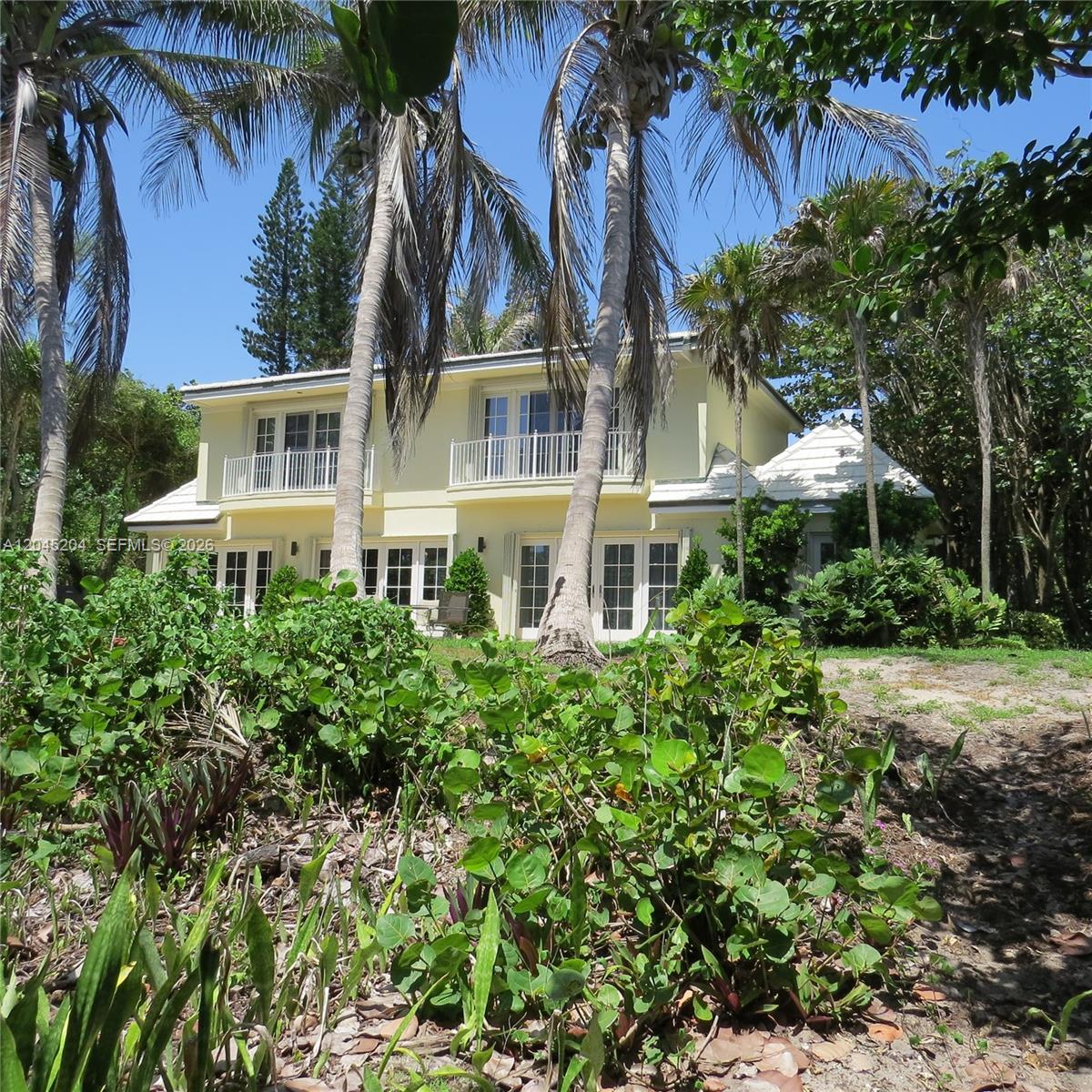 404 South Beach Road, Unit 404 Jupiter Island, FL 33455 - Photo 2 of 28