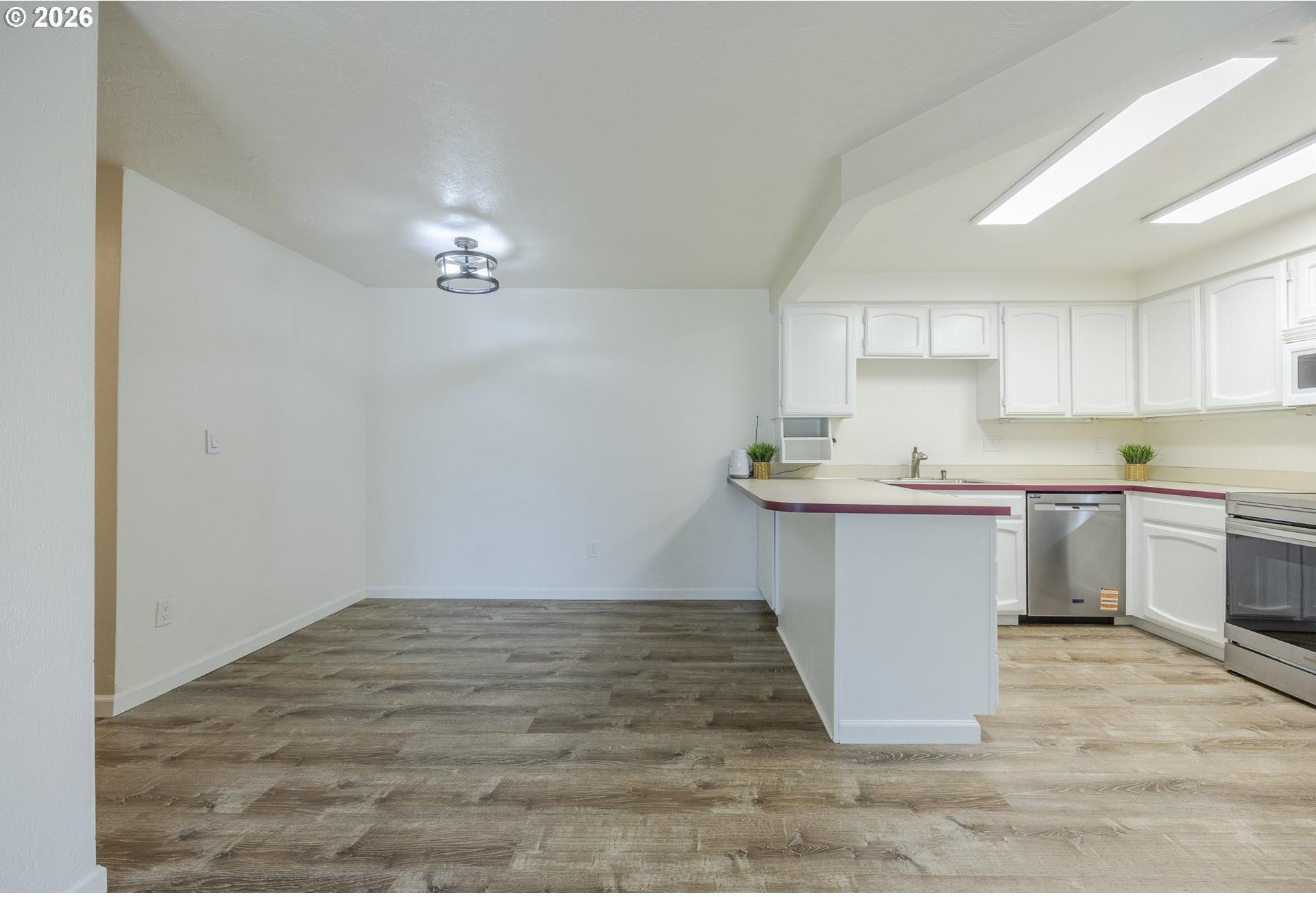 650 Harlow Road, Unit 152 Springfield, OR 97477 - Photo 12 of 44 Gallery Image 12
