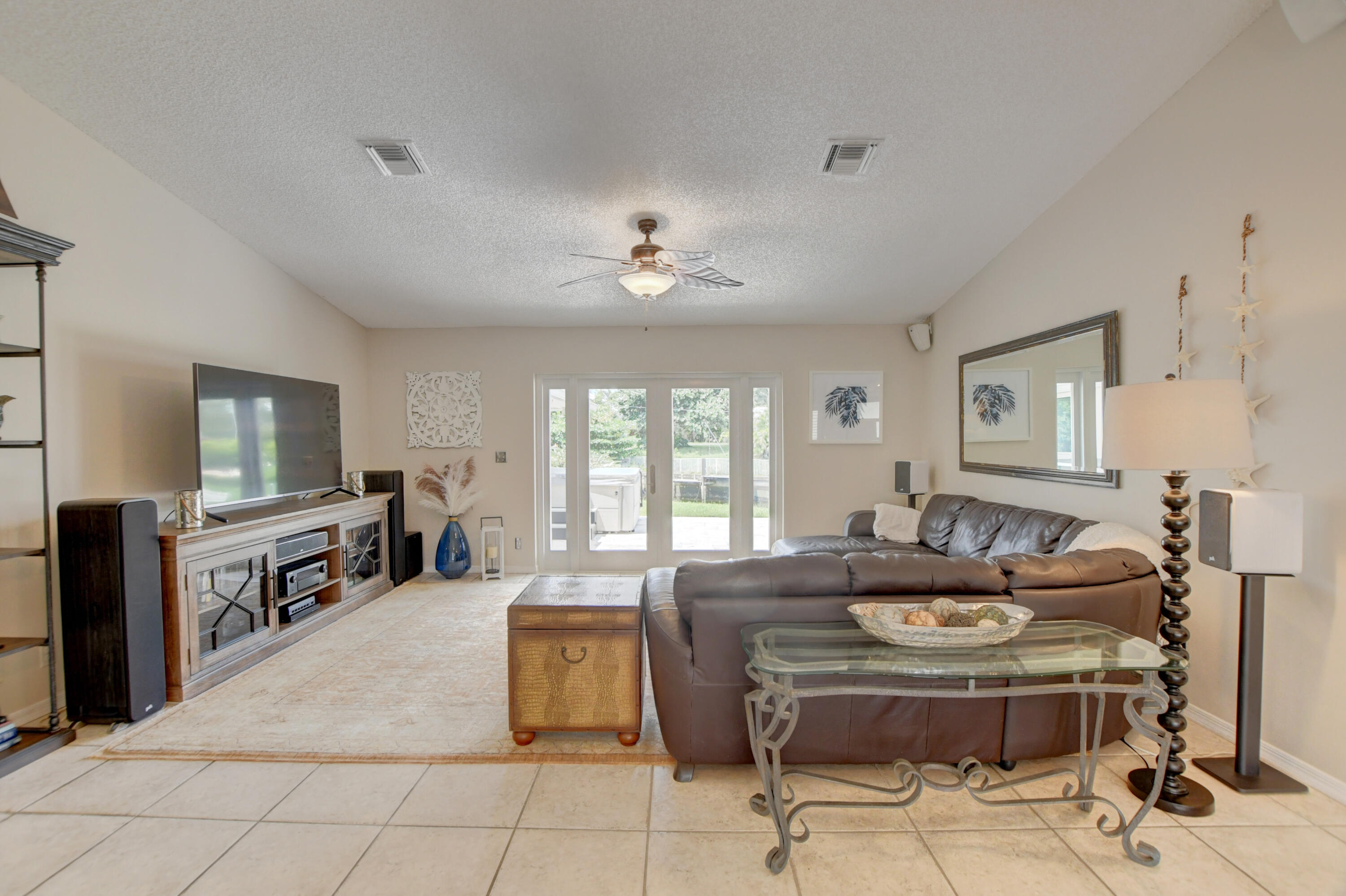 800 Walnut Terrace Boca Raton, FL 33486 - Photo 4 of 21 04