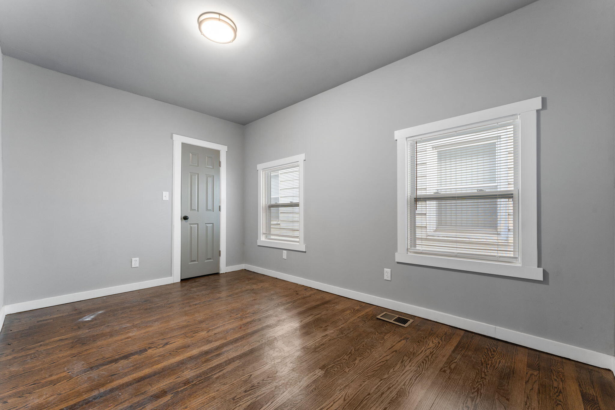 1522 Cleveland Street Gary, IN 46404 - Photo 17 of 30 2048x1365