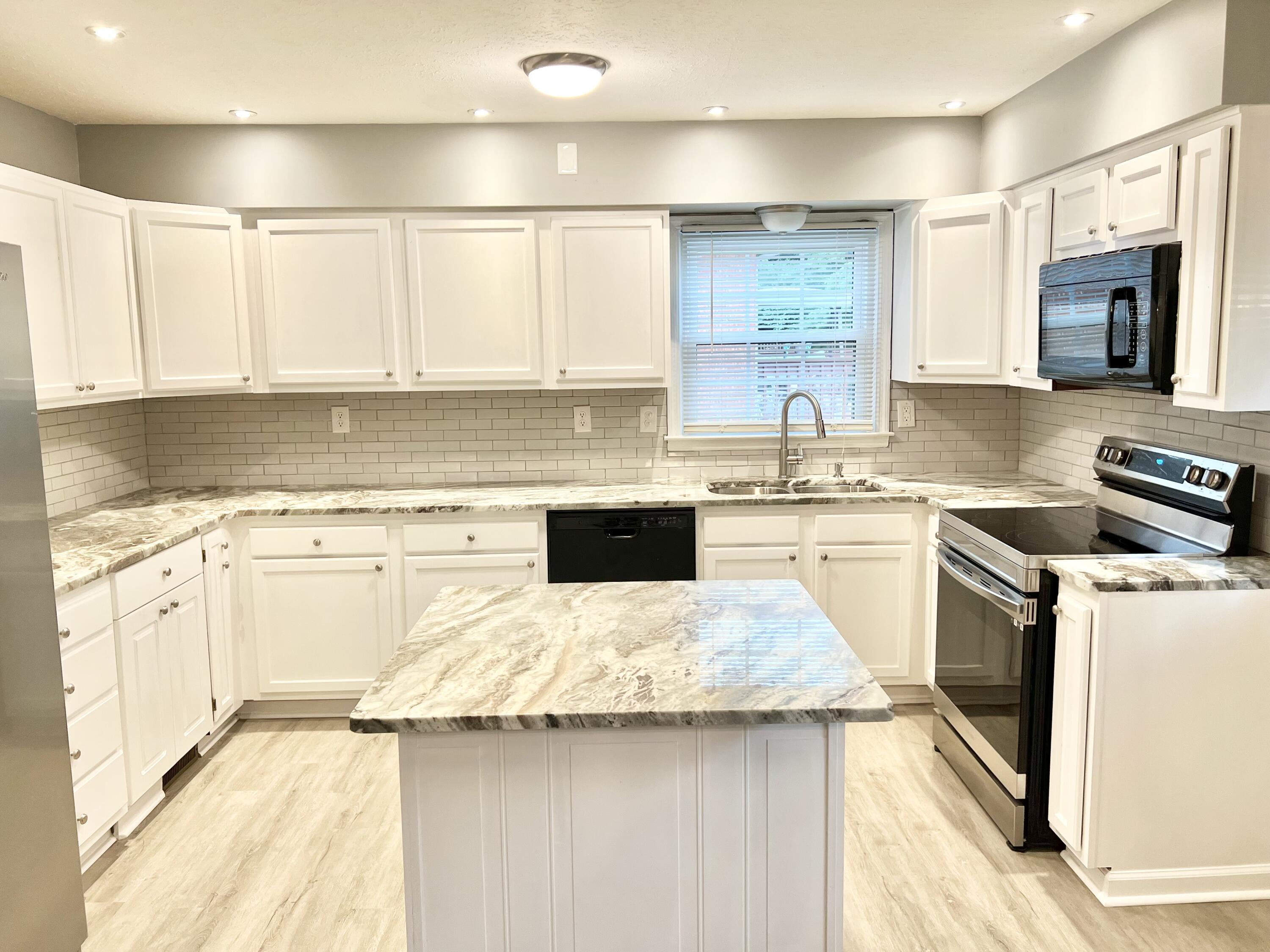 3453 Boston Road Lexington, KY 40503 - Photo 5 of 47 IMG_0456