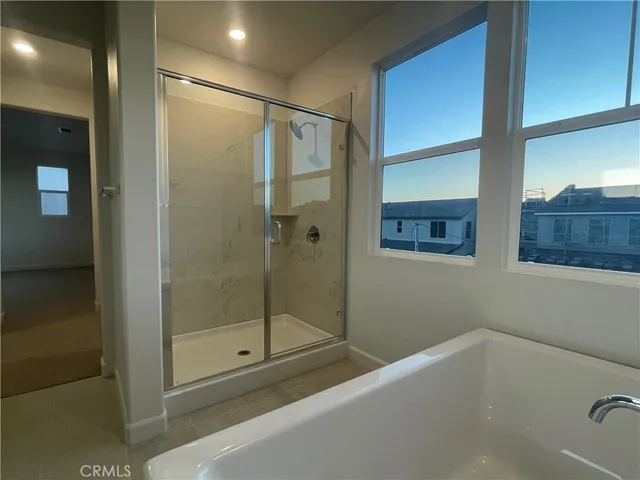 $4,600 | 115 Metz, Oceanside, CA 92057