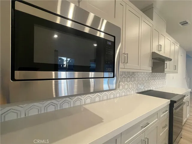 $4,600 | 115 Metz, Oceanside, CA 92057