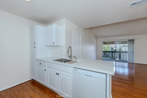 $475,000 | 23222 Orange, Unit 4, Lake Forest, CA 92630