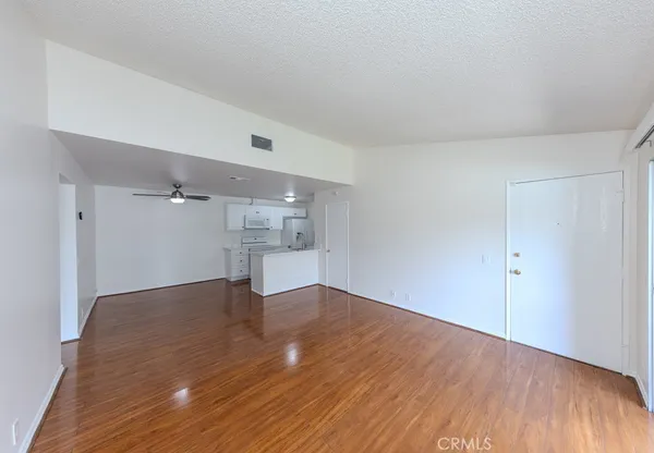 $475,000 | 23222 Orange, Unit 4, Lake Forest, CA 92630