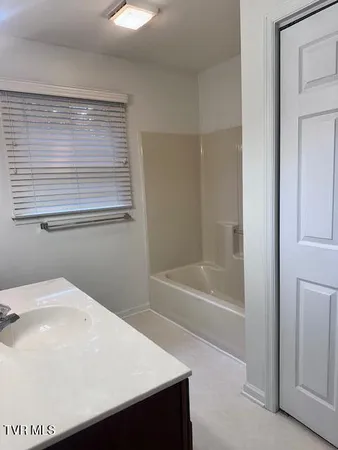 $284,500 | 2734 East Oakland Avenue, Unit D39, Johnson City, TN 37601