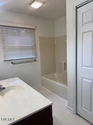 $294,900 | 2734 East Oakland Avenue, Unit D39, Johnson City, TN 37601