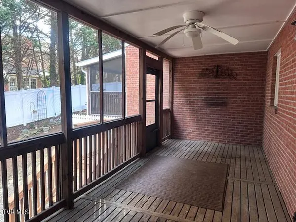 $284,500 | 2734 East Oakland Avenue, Unit D39, Johnson City, TN 37601