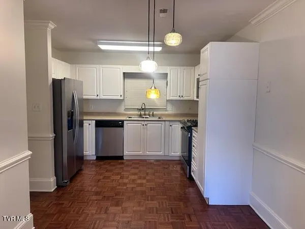 $284,500 | 2734 East Oakland Avenue, Unit D39, Johnson City, TN 37601