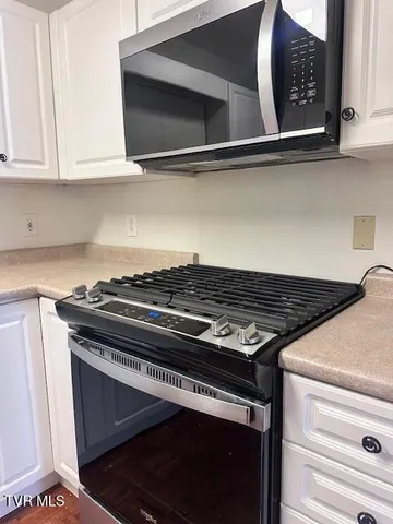 $294,900 | 2734 East Oakland Avenue, Unit D39, Johnson City, TN 37601