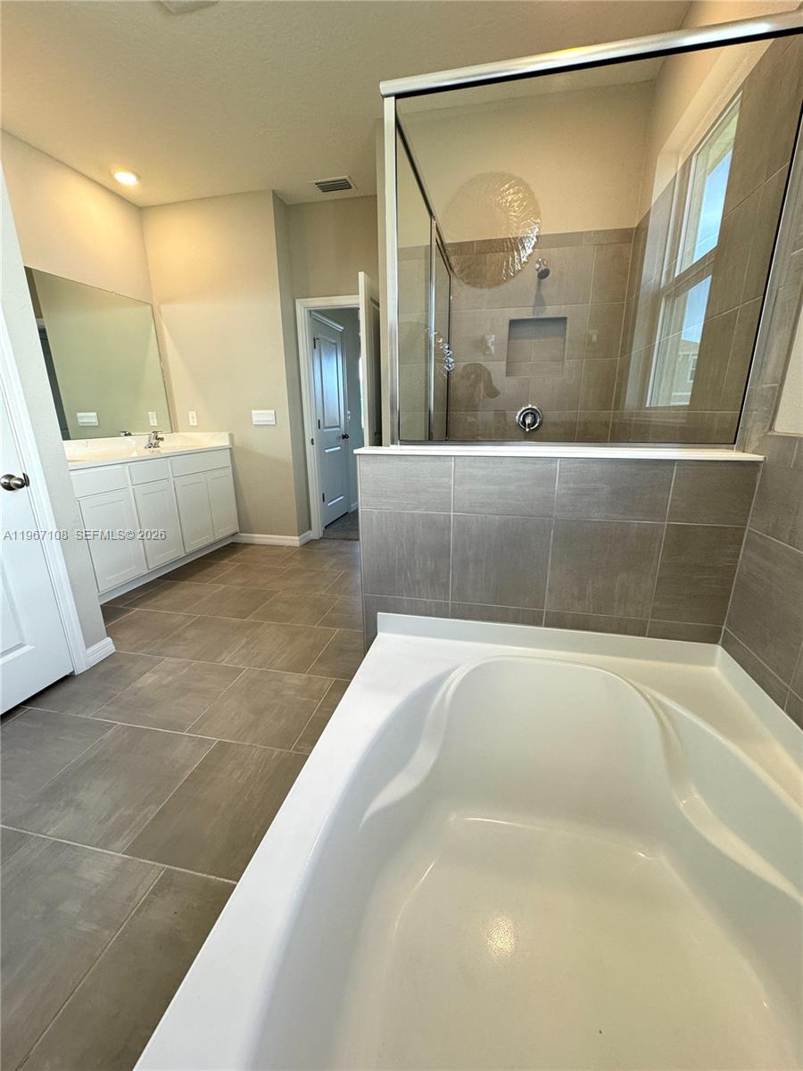 5367 Oxford Gray Road, Unit 5367 Wesley Chapel, FL 33545 - Photo 14 of 33