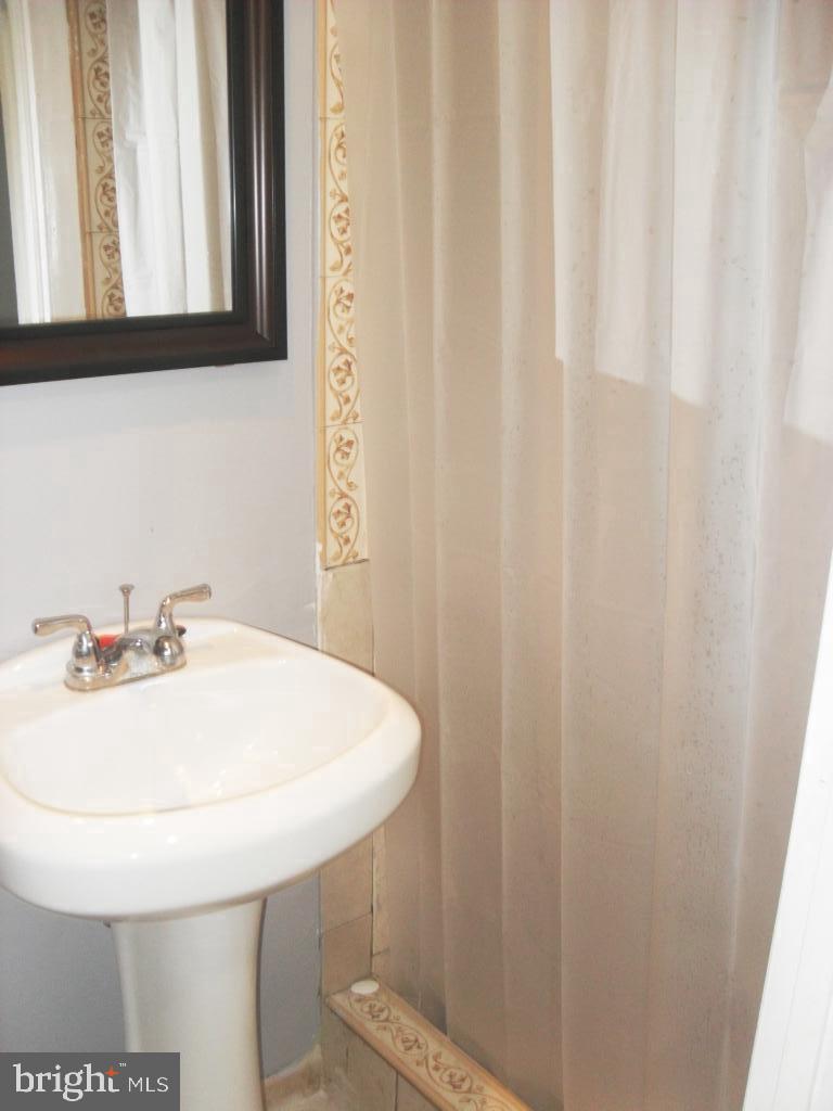 214 West Deer Park Road, Unit 27B Gaithersburg, MD 20877 - Photo 13 of 19
