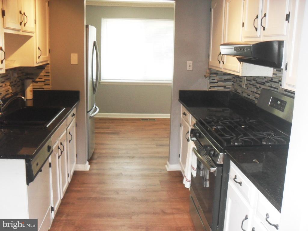 214 West Deer Park Road, Unit 27B Gaithersburg, MD 20877 - Photo 4 of 19