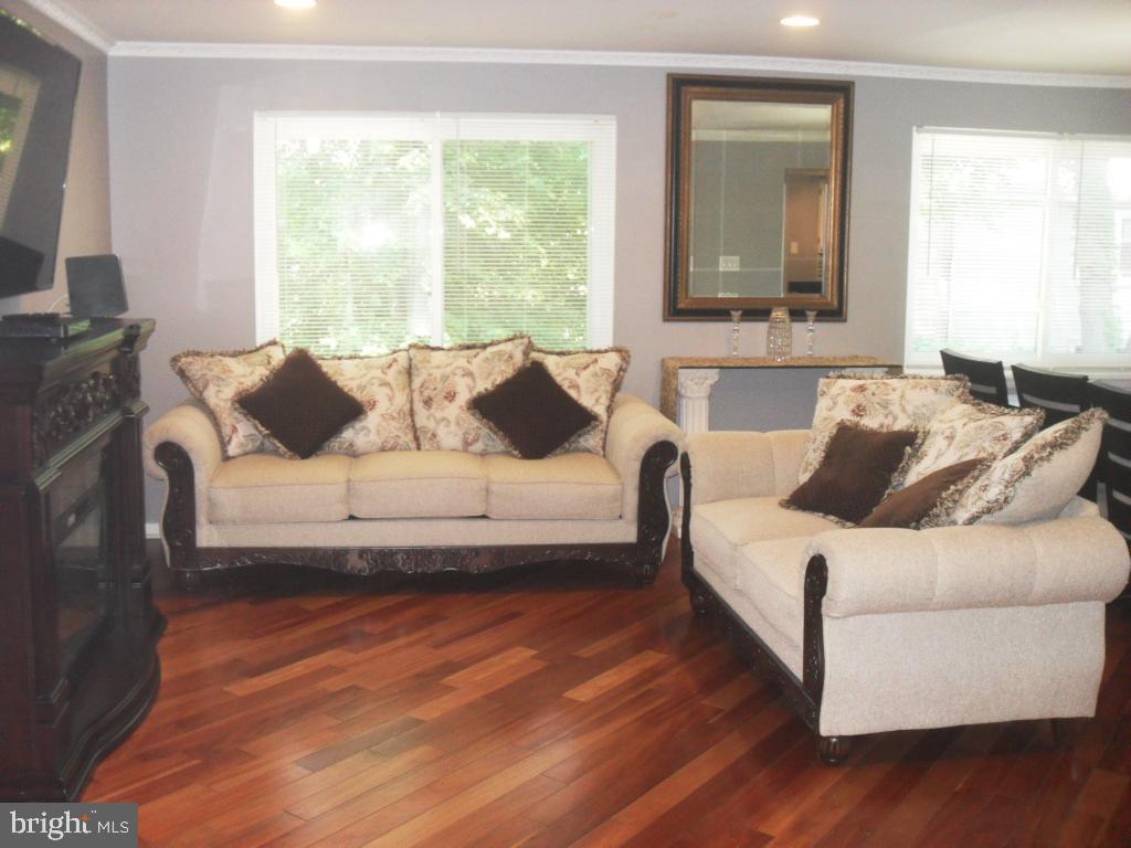 214 West Deer Park Road, Unit 27B Gaithersburg, MD 20877 - Photo 7 of 19