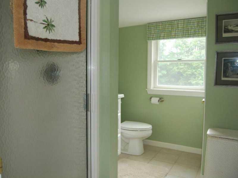 387 Winthrop Road Readfield, ME 04355 - Photo 24 of 29 Bathroom. Second floor bathroom