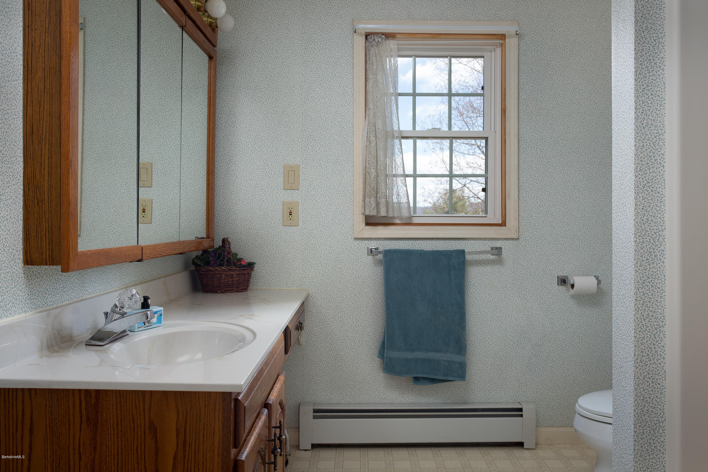 435 Stockbridge Road Lee, MA 01238 - Photo 16 of 21 Second Floor Full Bath