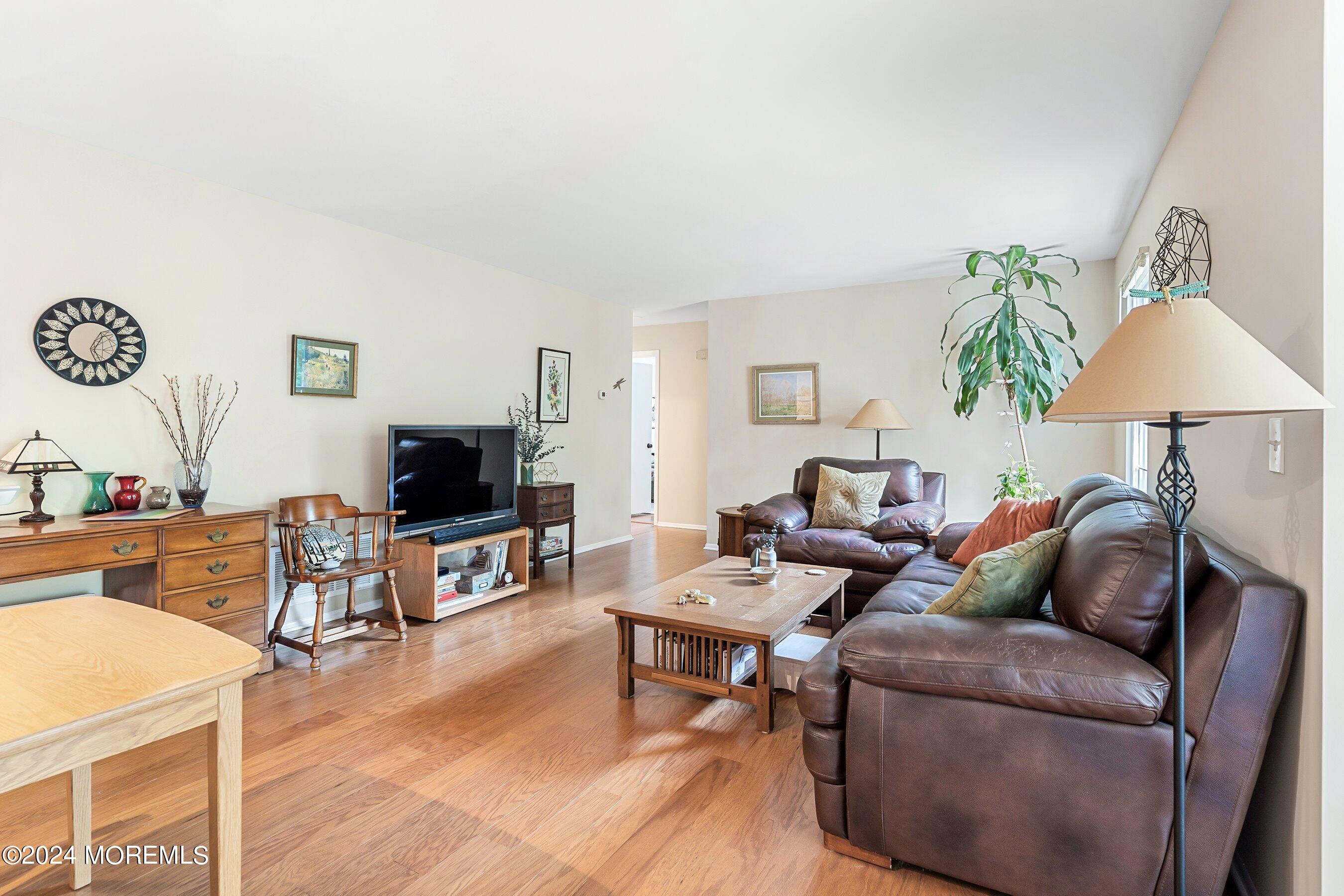 503-8 Harding Road, Unit 8 Freehold, NJ 07728 - Photo 11 of 26 11-Living 1B