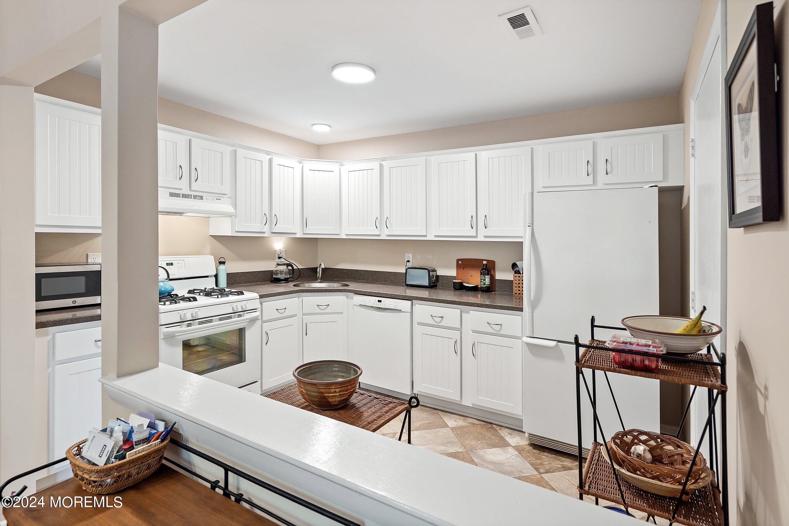 503-8 Harding Road, Unit 8 Freehold, NJ 07728 - Photo 13 of 26 13-Kitchen 1A