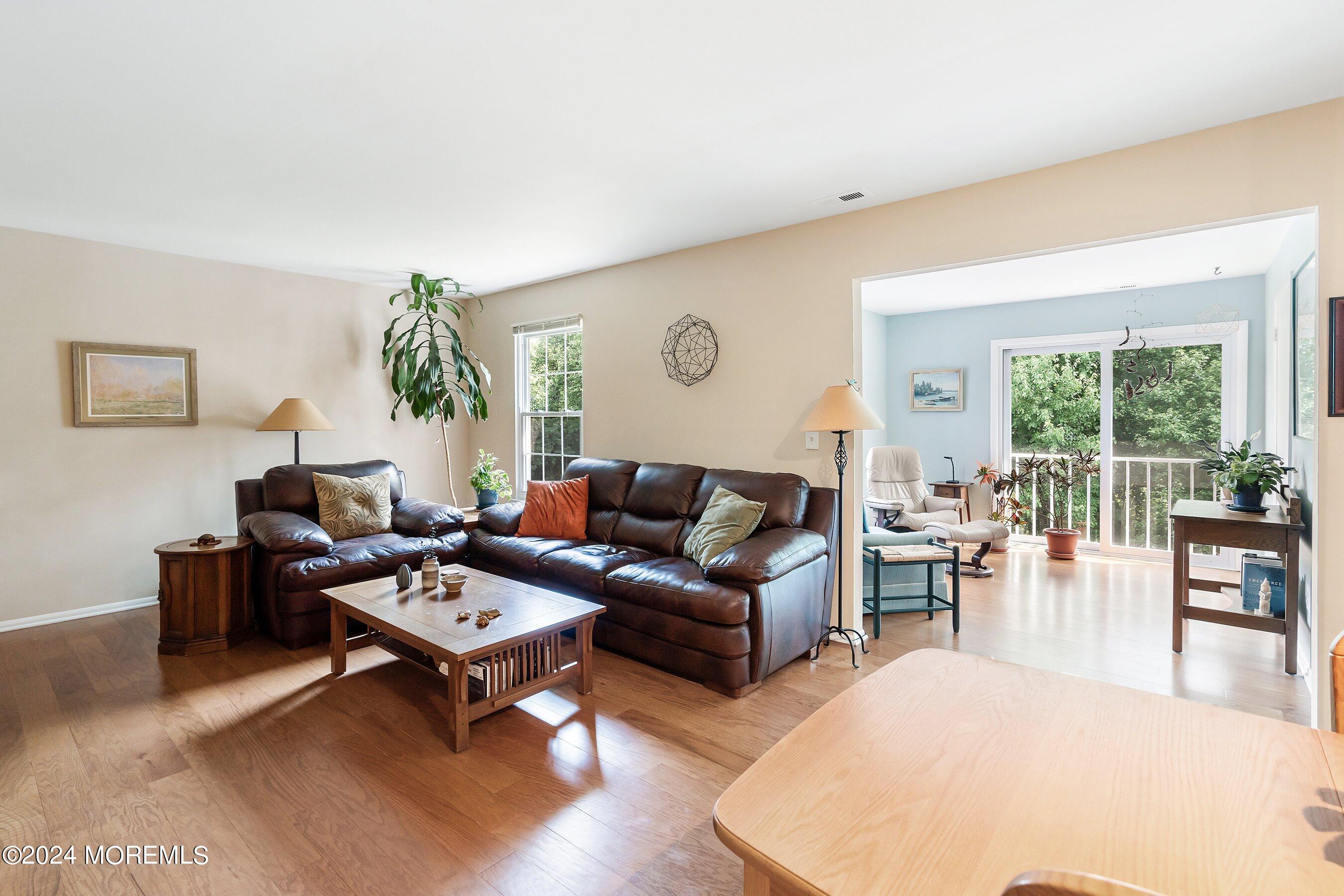 503-8 Harding Road, Unit 8 Freehold, NJ 07728 - Photo 10 of 26 10-Living 1A
