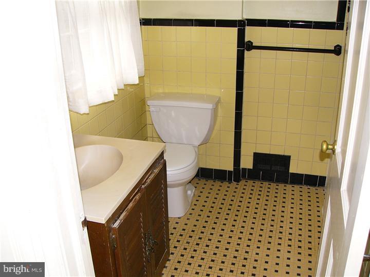 469 Thatcher Road Springfield, PA 19064 - Photo 13 of 13 Bathroom