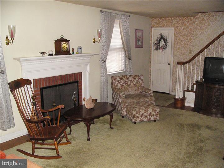469 Thatcher Road Springfield, PA 19064 - Photo 6 of 13 Living Room