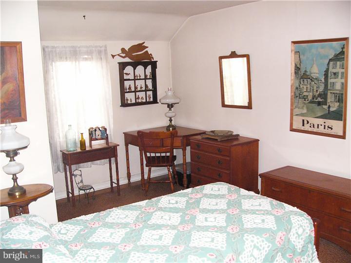 469 Thatcher Road Springfield, PA 19064 - Photo 10 of 13 Bedroom