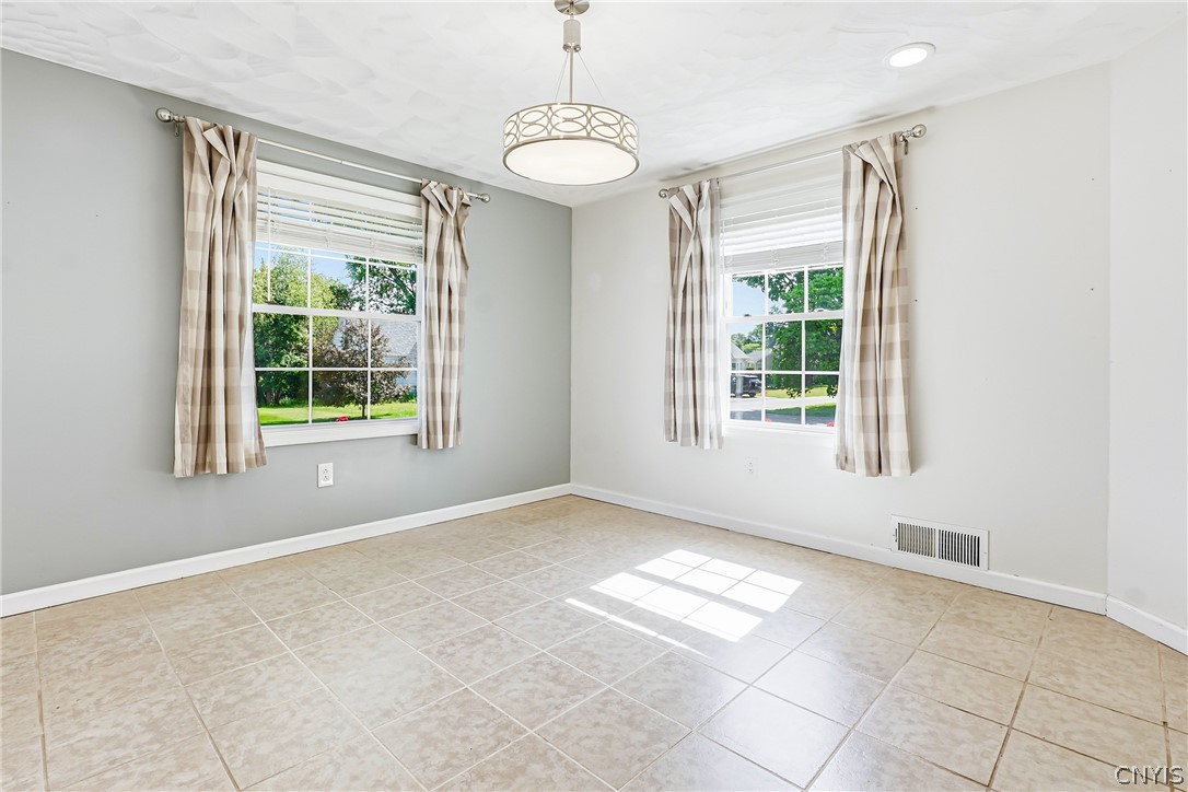 29 Lyndon Road Whitestown, NY 13492 - Photo 7 of 42