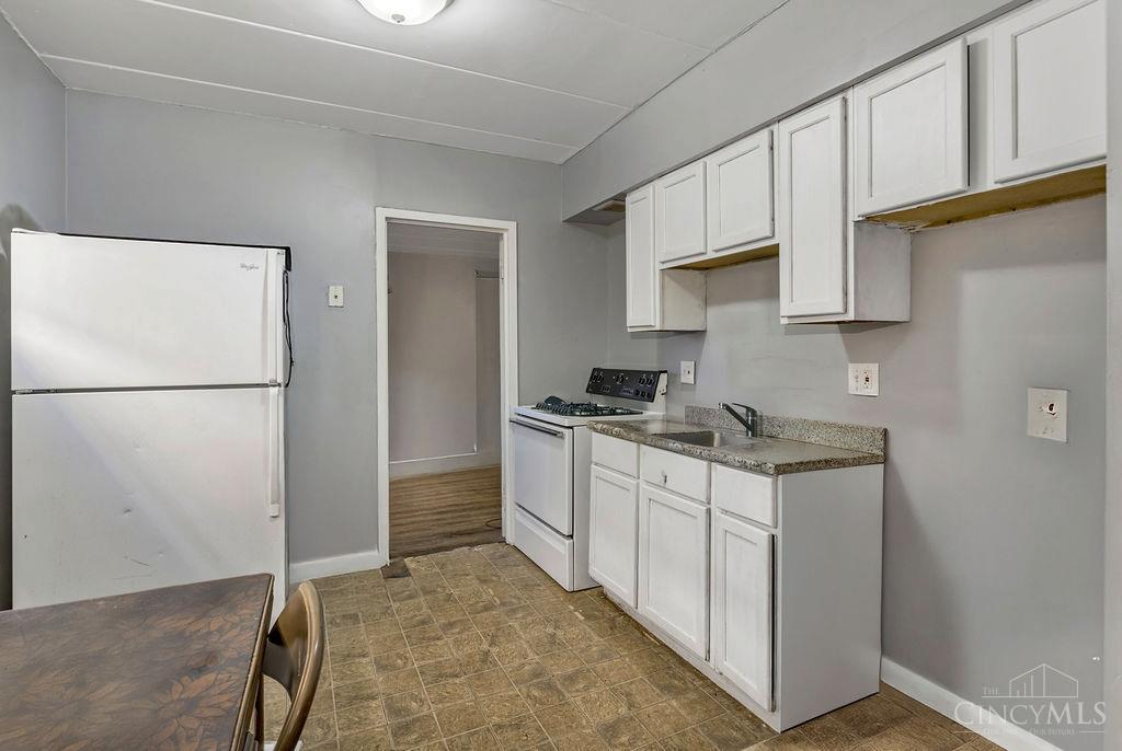 5206 Montgomery Road Cincinnati, OH 45212 - Photo 13 of 21